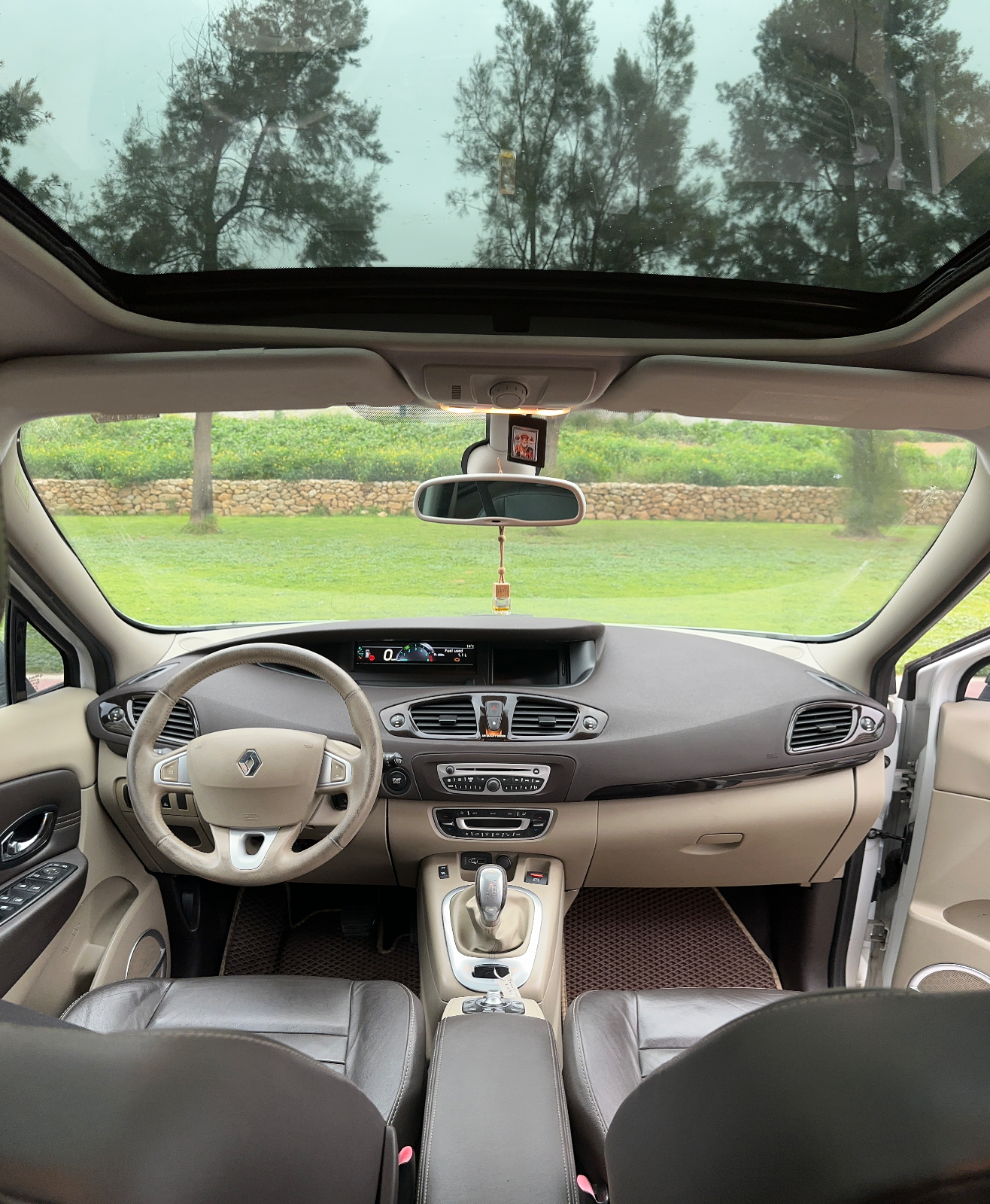 Renault Scenic 2011 фото 2