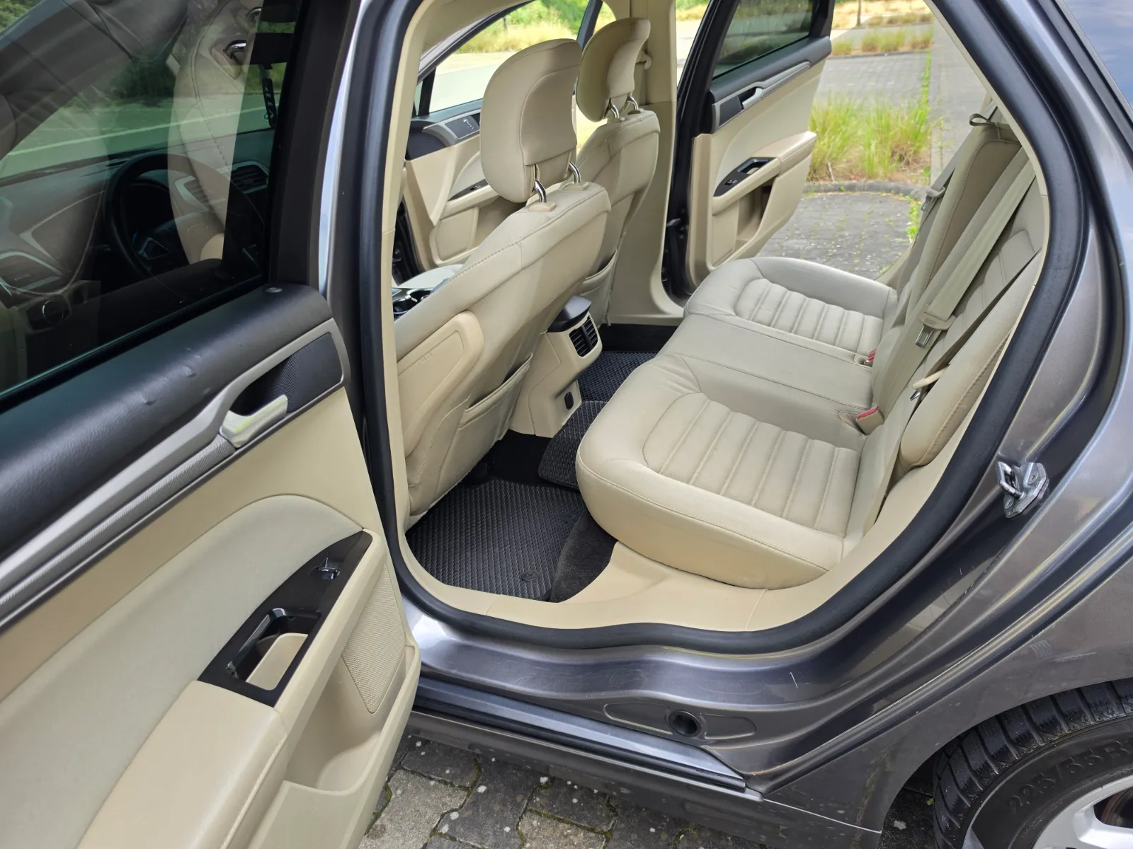 Ford Fusion 2013 фото 11