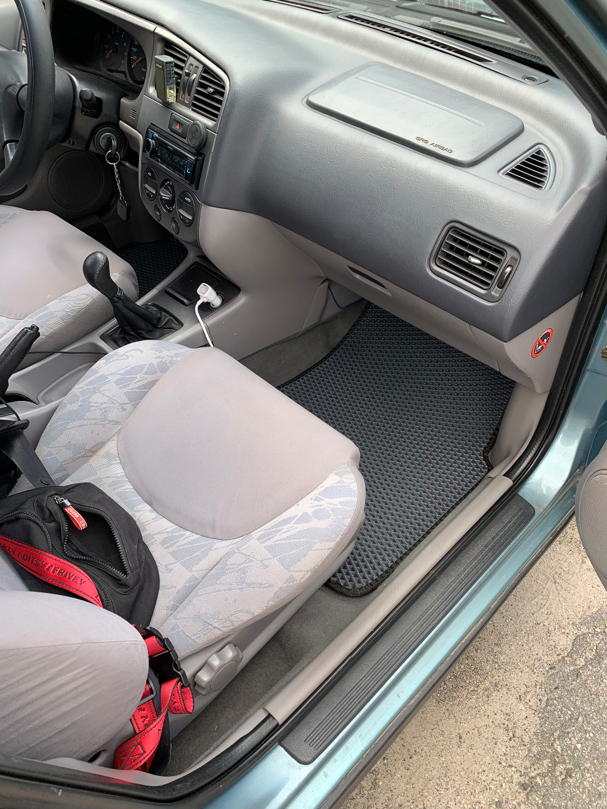 Nissan Primera 2001 фото 6