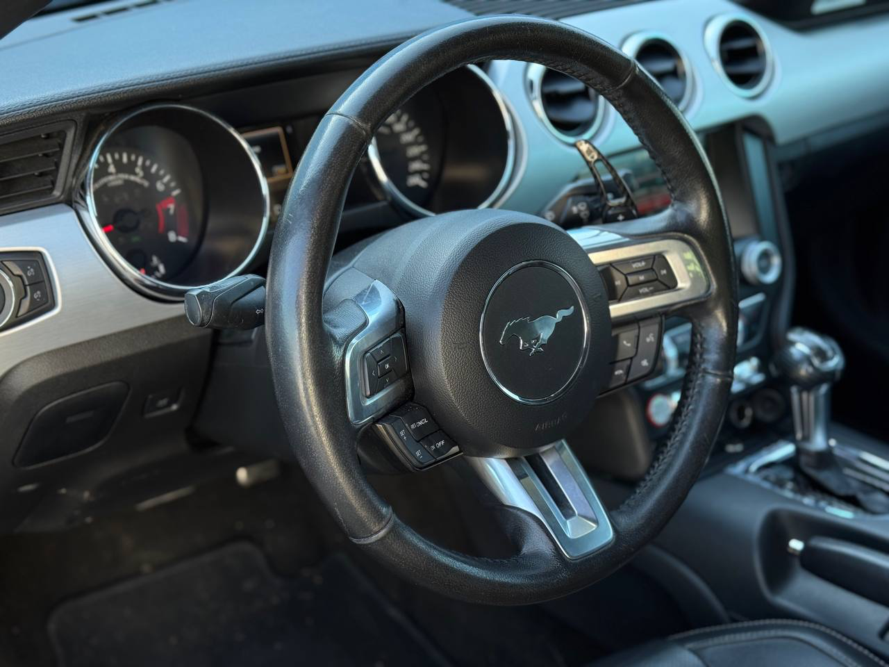 Ford Mustang 2015 фото 8